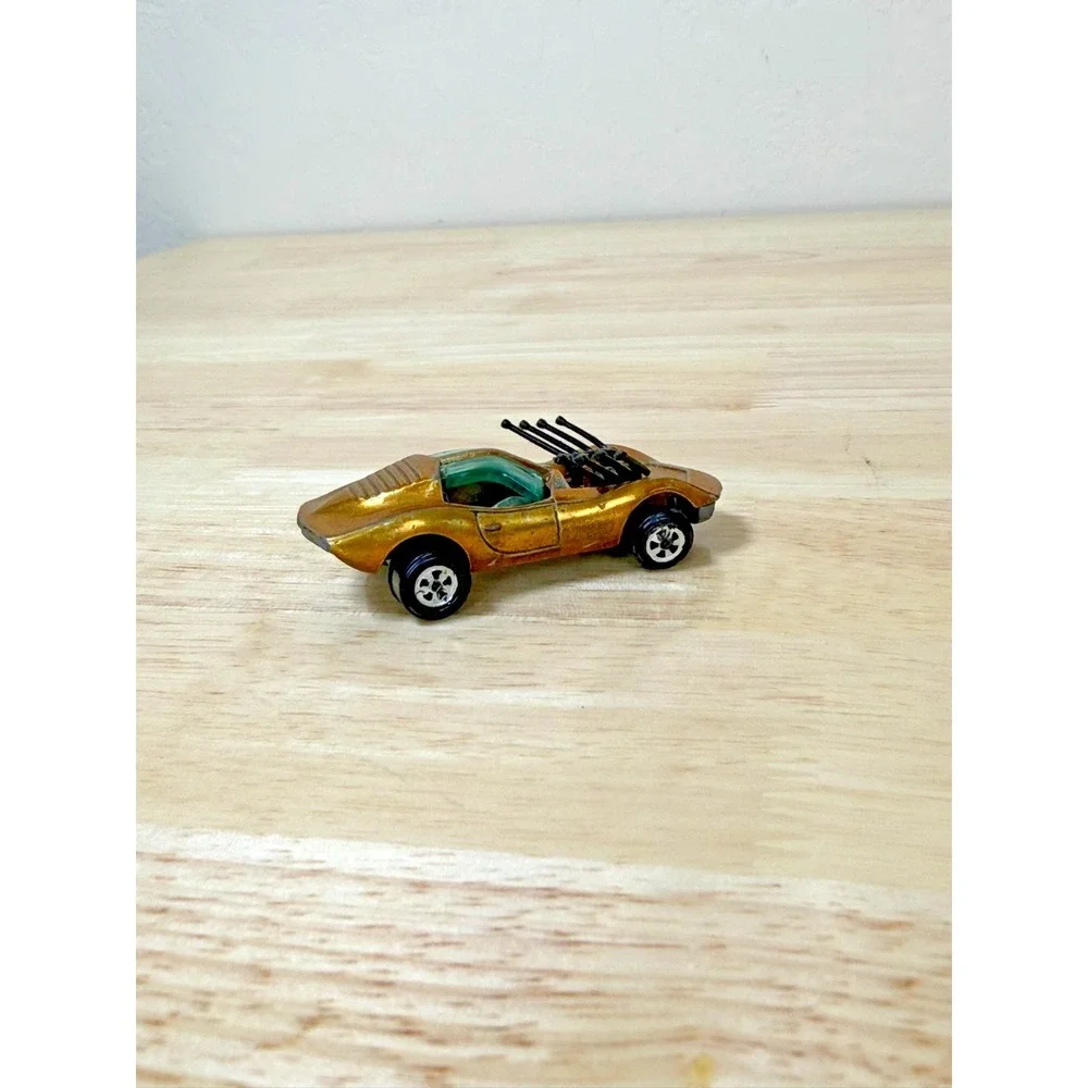 Vintage Topper Johnny Lightning Vicious Vette Gold Missing Engine